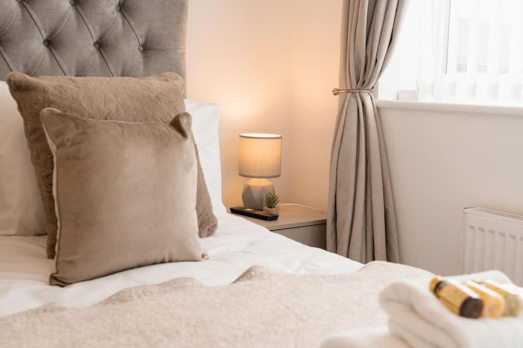 Prenton House, 3Br Close To Liverpool 버컨헤드 외부 사진